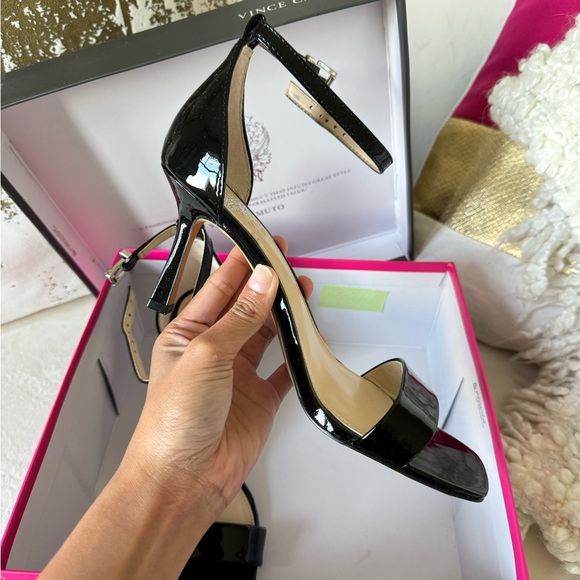 Vince Camuto Heels - Picture 4 of 6